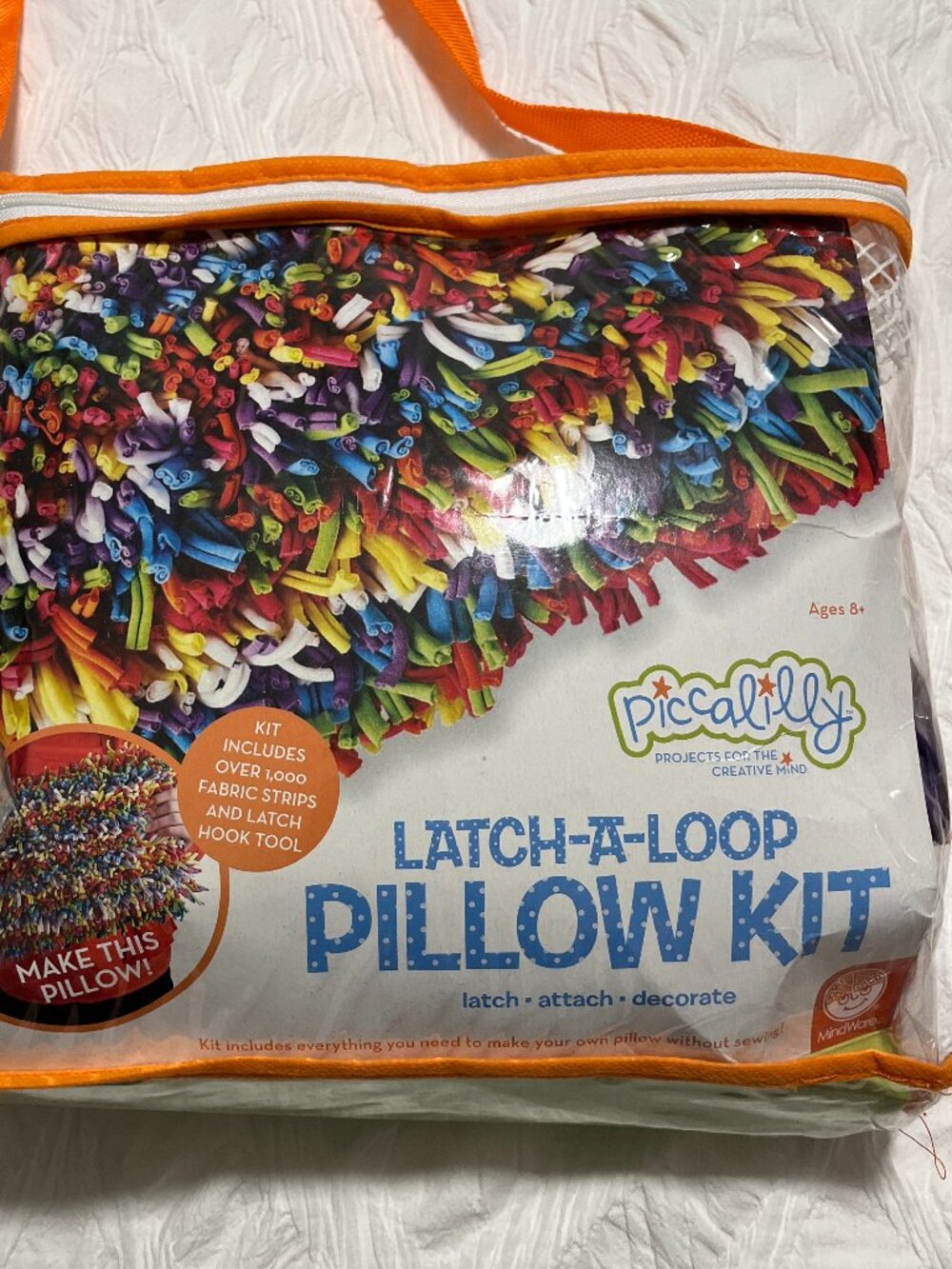 Craft Kit - Latch A Loop‎ Pillow Craft Kit Complete Set Ages 8+